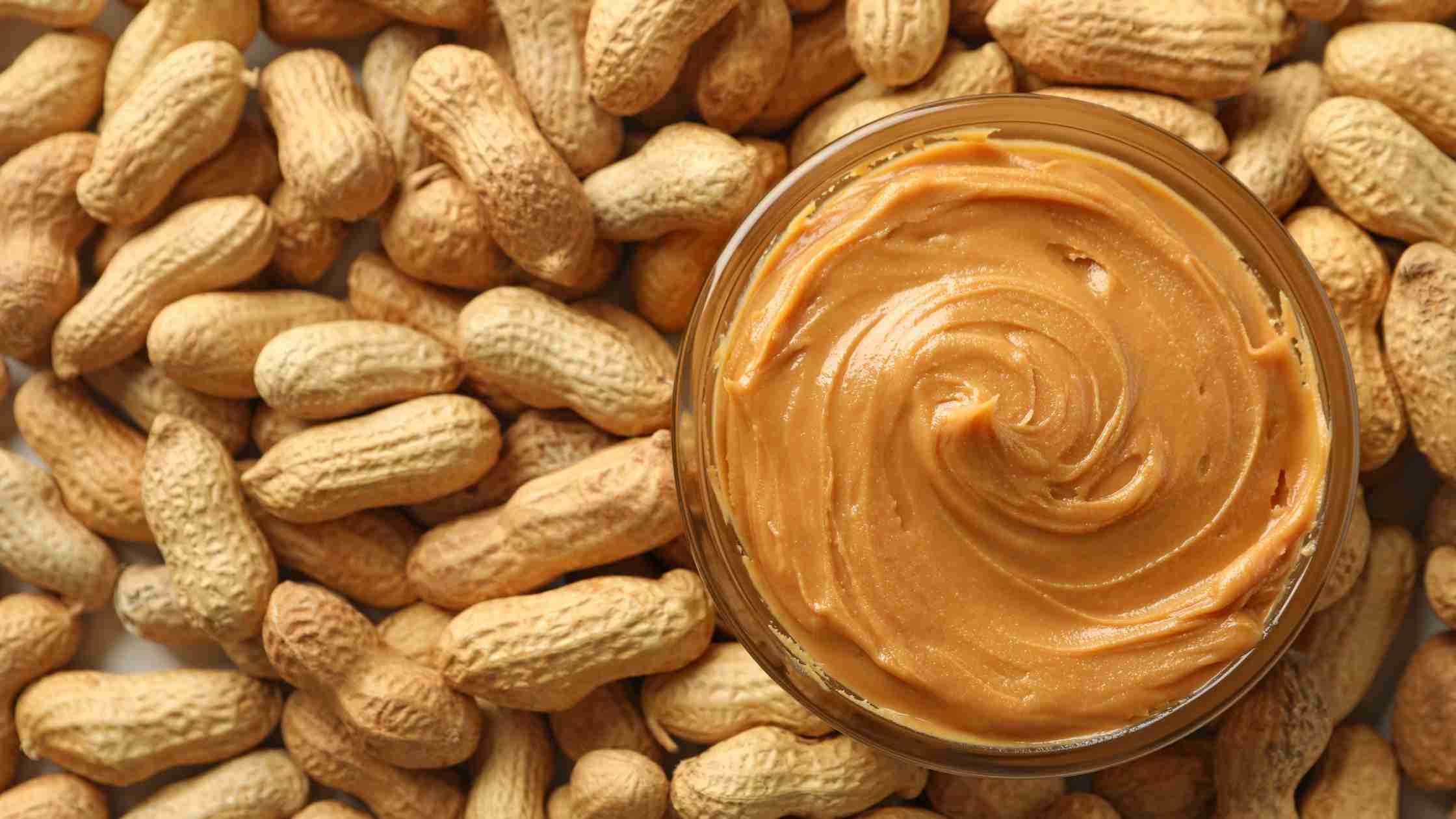 Peanut Butter vs. Peanut Butter Powder: A Comprehensive Guide to Making the Healthiest Choice