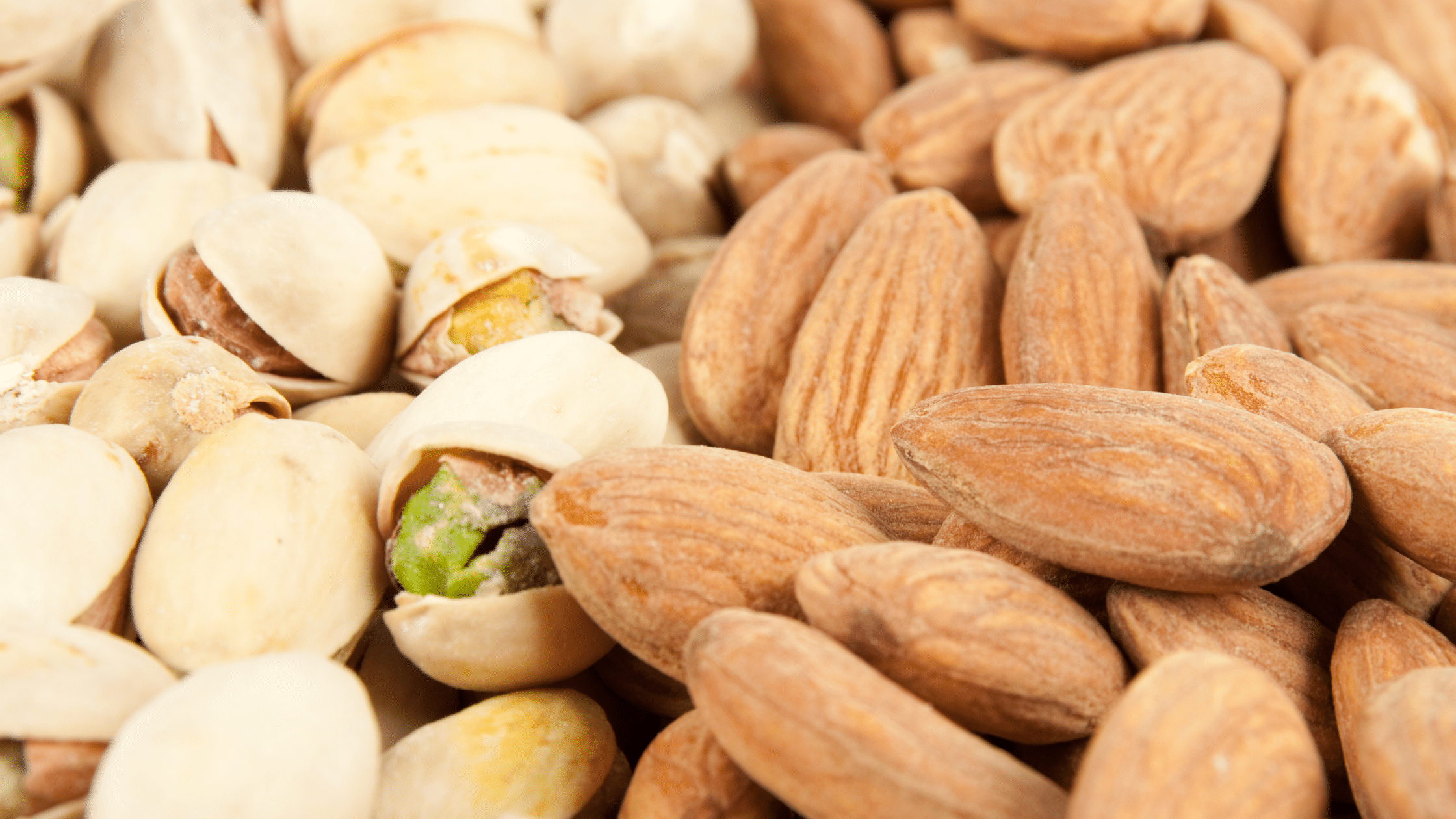 Pistachios vs Almonds: Which Nut is Best for Your Health?